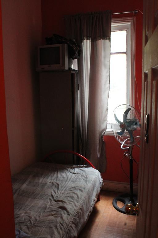 Hostal Barrio Brasil 圣地亚哥 外观 照片