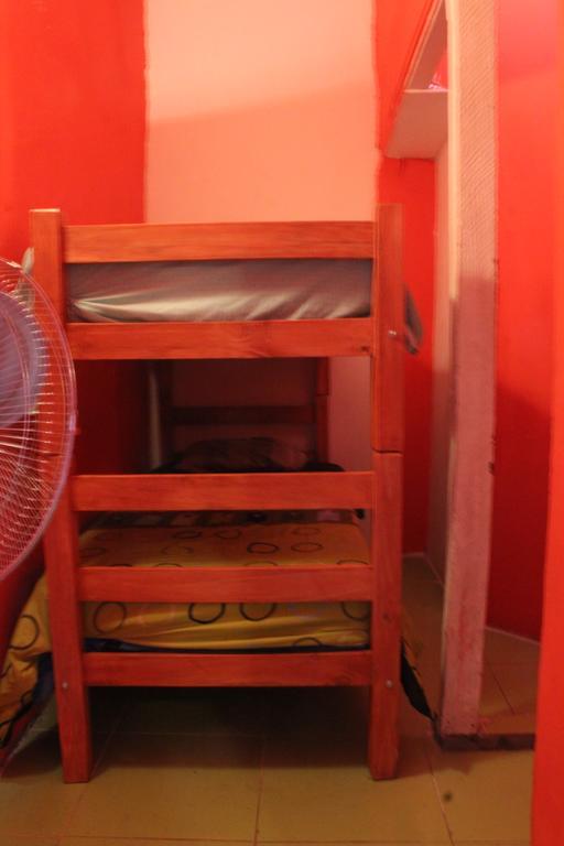 Hostal Barrio Brasil 圣地亚哥 外观 照片