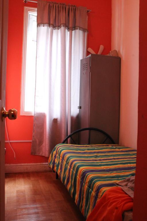 Hostal Barrio Brasil 圣地亚哥 外观 照片