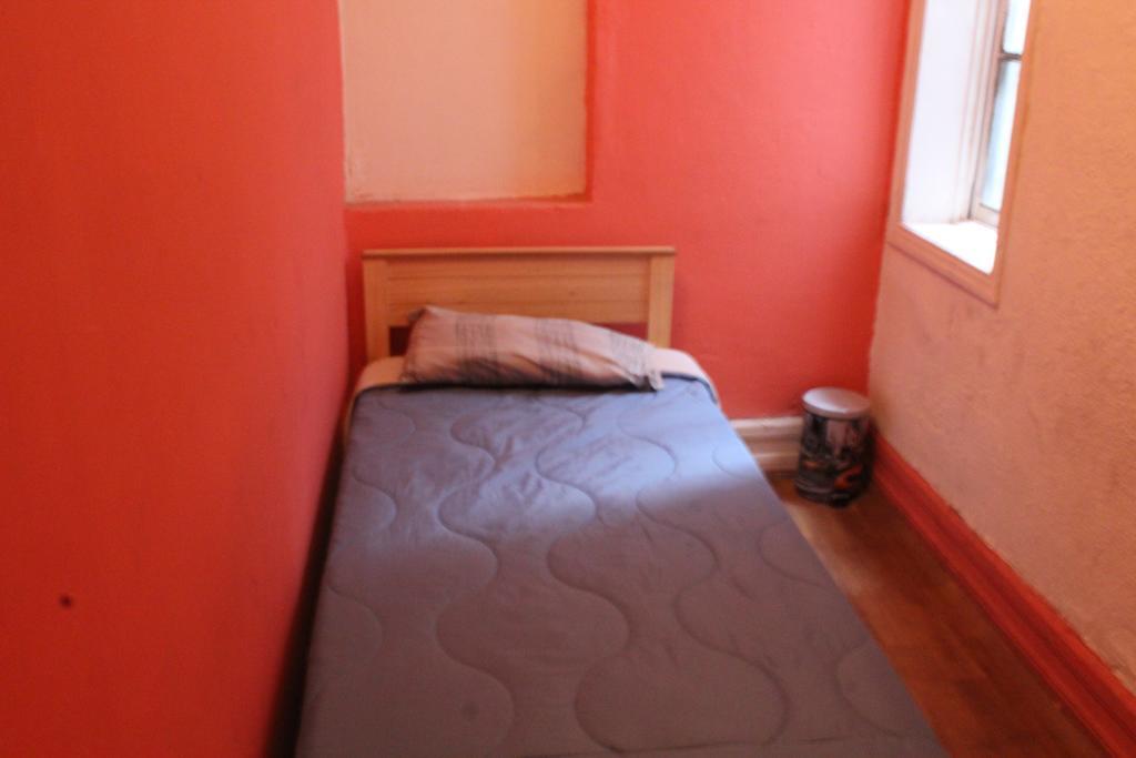 Hostal Barrio Brasil 圣地亚哥 外观 照片